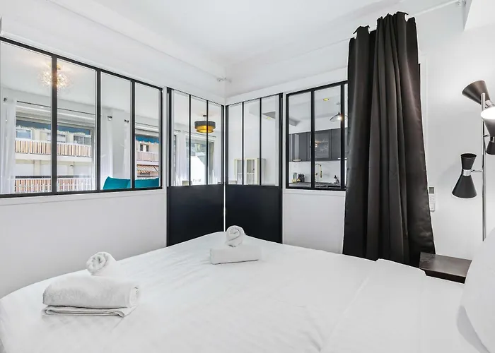 Sunblue - Center & Port Daire