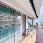 Sunblue - Center & Port Канны