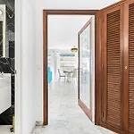 Sunblue - Center & Port Канны